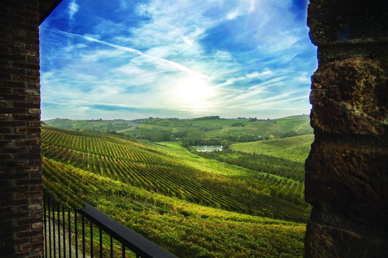 Montalbera Wine Suites Montemagno  ภายนอก รูปภาพ