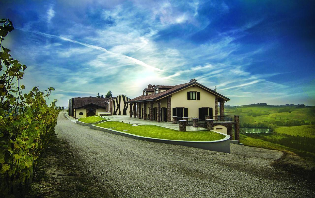 Montalbera Wine Suites Montemagno  ภายนอก รูปภาพ