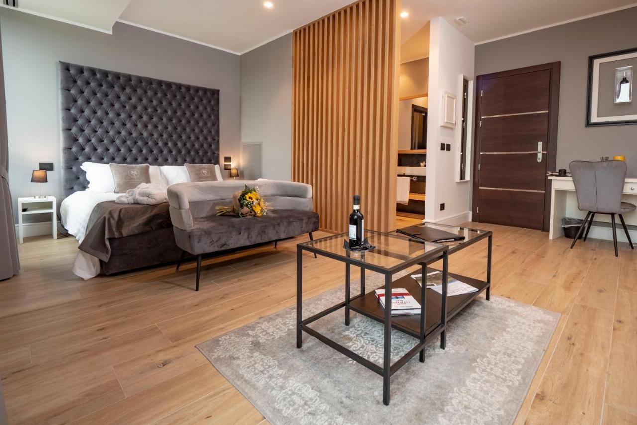 Montalbera Wine Suites Montemagno  ภายนอก รูปภาพ