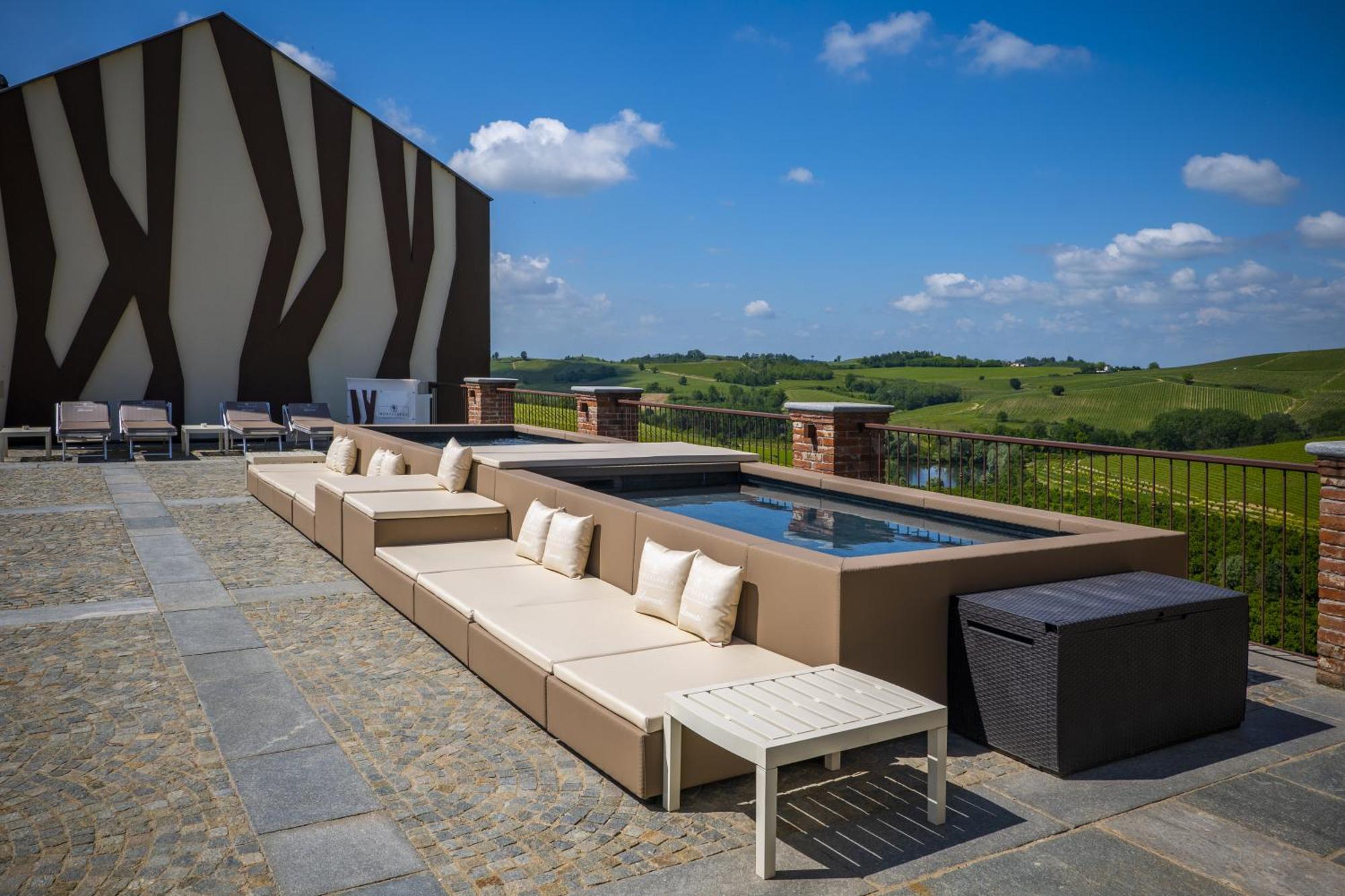 Montalbera Wine Suites Montemagno  ภายนอก รูปภาพ